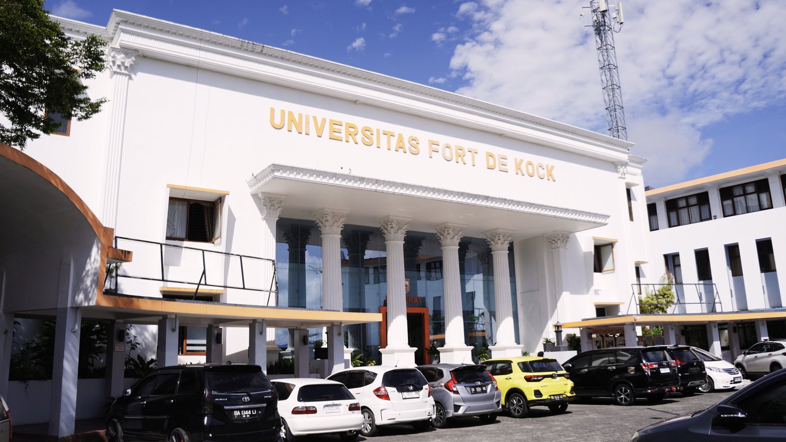 Gedung Universitas Fort de Kock