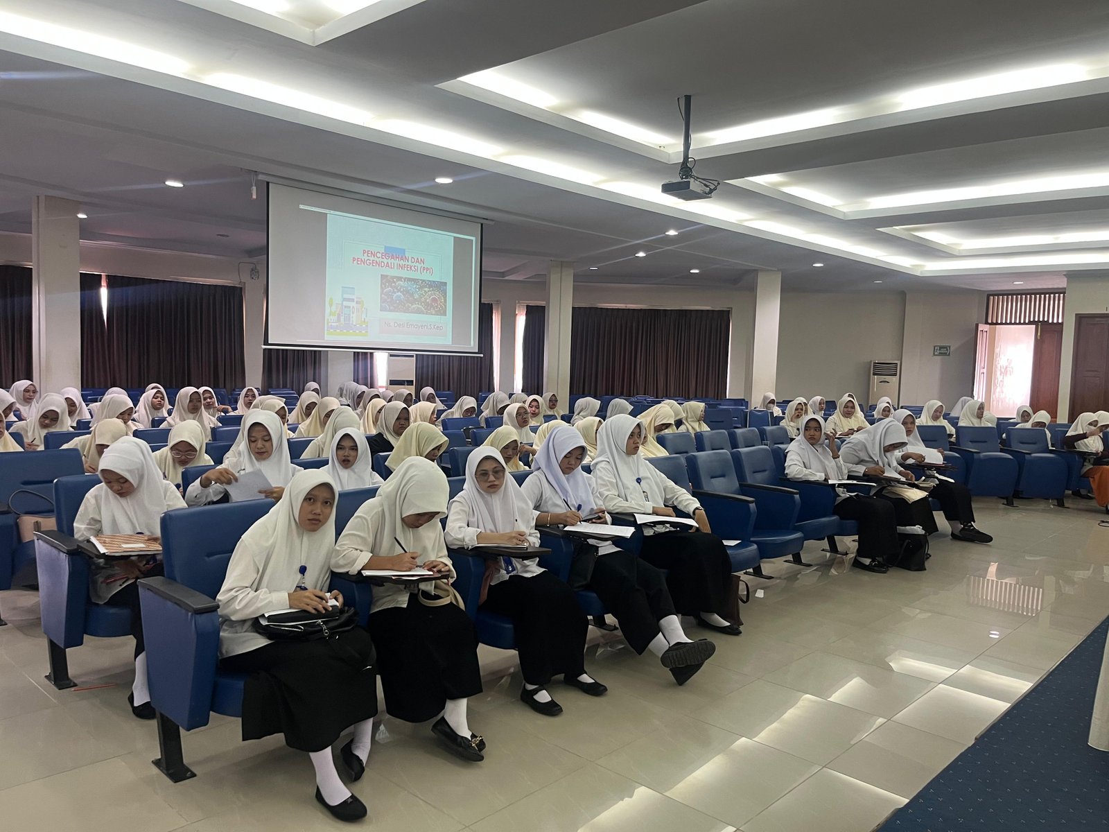 Dokumentasi Kuliah Praktisi