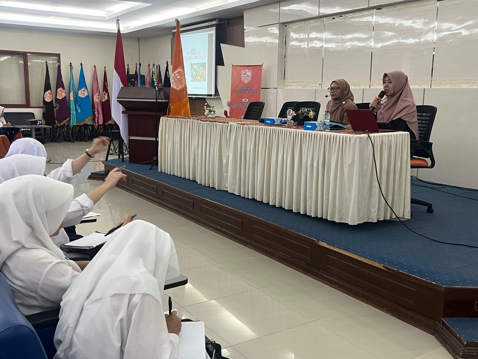 Dokumentasi Kuliah Praktisi