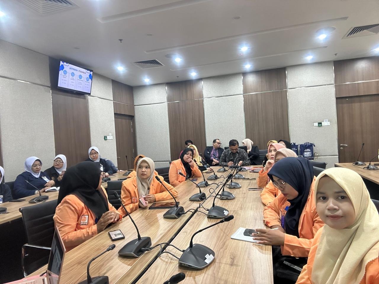 Praktik Luar Negeri Kebidanan