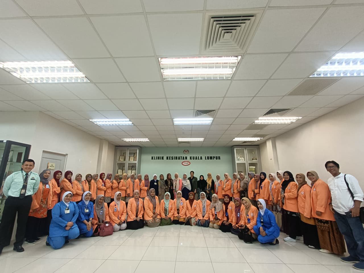 Praktik Luar Negeri Kebidanan